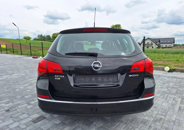 Opel Astra cena 25900 przebieg: 184000, rok produkcji 2014 z Szubin małe 191